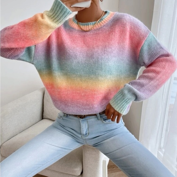 Cozy Round neck color block sweater top - Picture 5 of 5